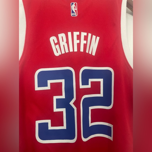Woman’s Adidas Blake Griffin #32 Clippers Jersey - Picture 4 of 6